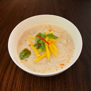 TOM KHA